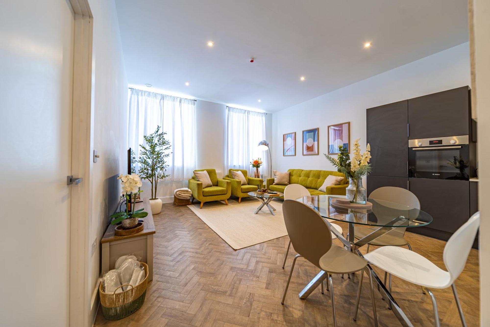 The Essex Apartments - Ashby House Челмсфорд Экстерьер фото