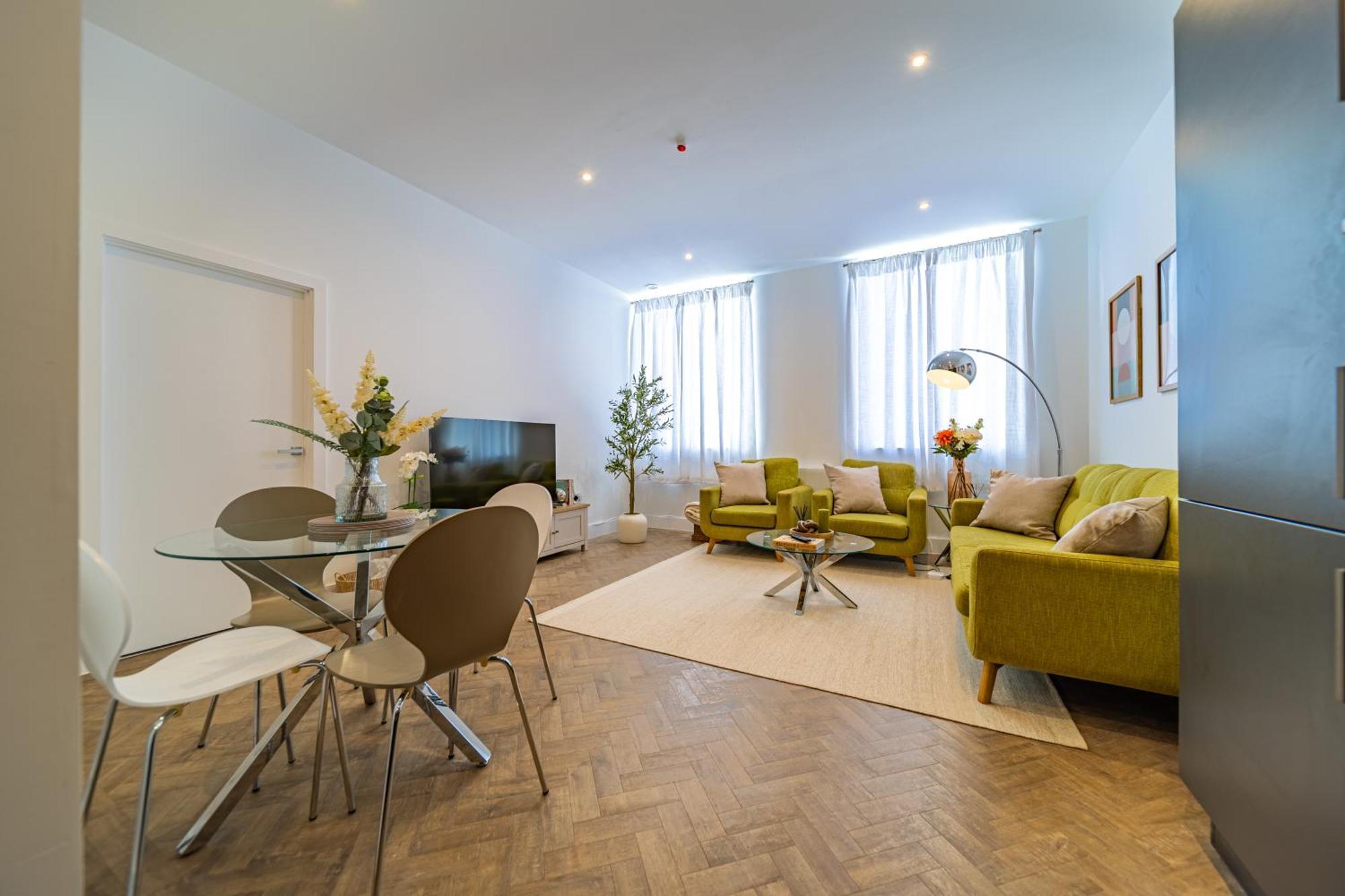 The Essex Apartments - Ashby House Челмсфорд Экстерьер фото