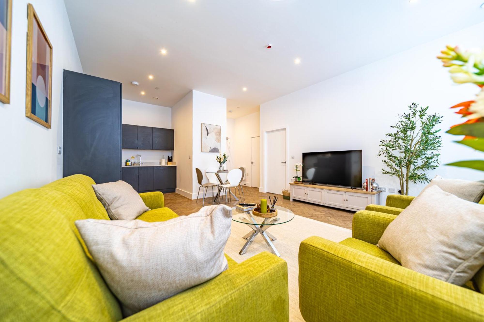 The Essex Apartments - Ashby House Челмсфорд Экстерьер фото